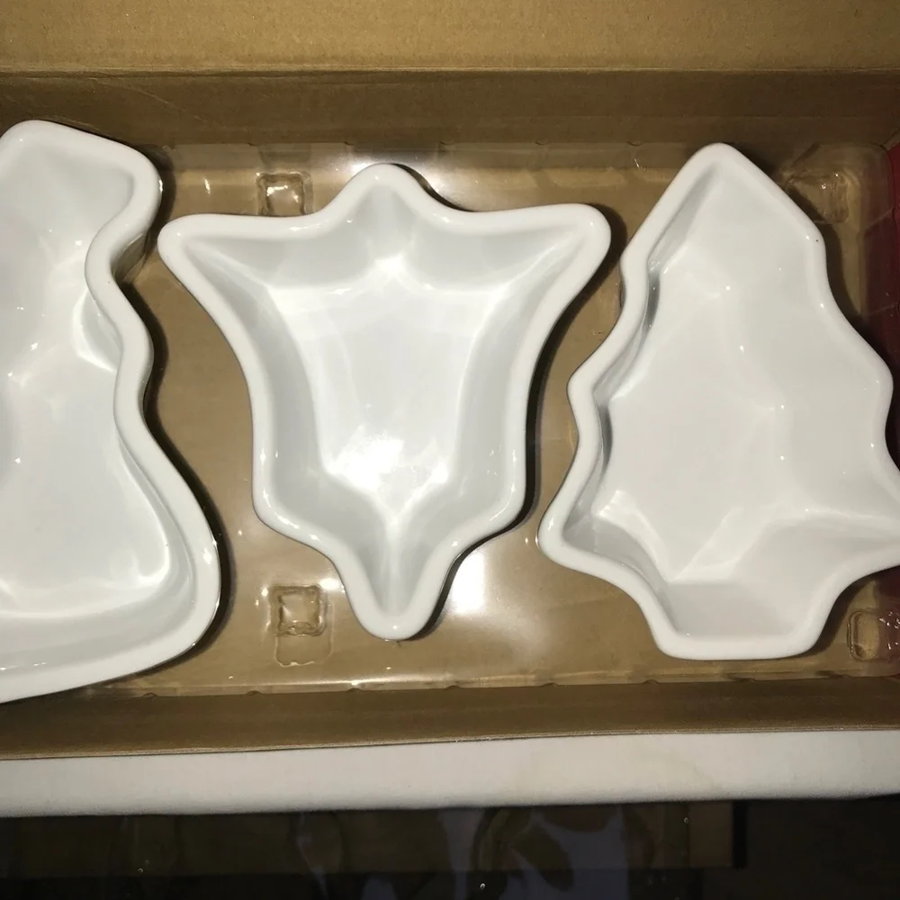 WILLIAMS-SONOMA set 4 Holiday Ramekins white NWT